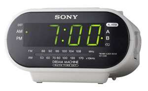 USA   Sony ICF C318 Automatic Time Set Clock Radio with Dual Alarm 