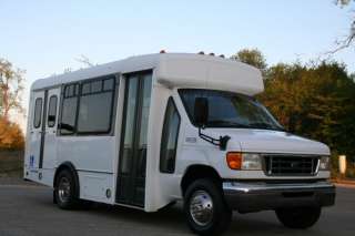 2003 Ford E350 Champion Shuttle Bus With Handicap Lift 90k miles 