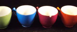 Vintage set 4 tassen tasses cups pastel colours couleur  
