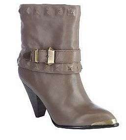 Makowsky Leather Ankle Bootie with Strap 6.5m  