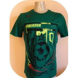  CAMEROON GRAPHIC SOCCER T SHIRT 100% COTTON SIZE SMALL 