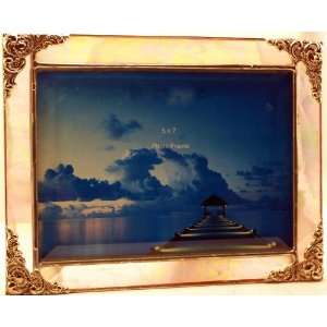   5x7 Stained Glass Antique Wispy White Iridized Frame 