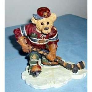   Boyds Bears Collection Puck Slapshot Hockey Figurine