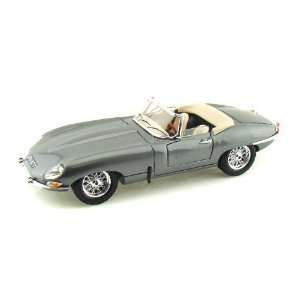  1961 Jaguar E Type Cabriolet 1/18 Grey Toys & Games