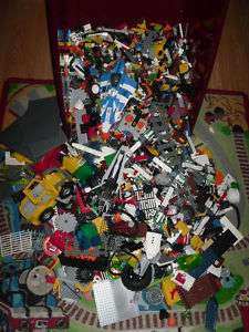 501 pcs+ Bulk Lego Lot Mix Star Wars, city, castle, etc  