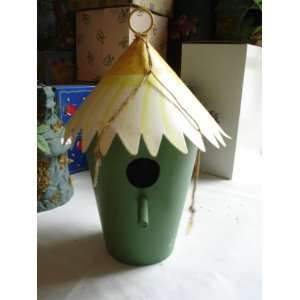  TIN SPRINGY BIRDHOUSE NEW 