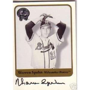 01 Fleer WARREN SPAHN Greats of the Game Autograph  Sports 