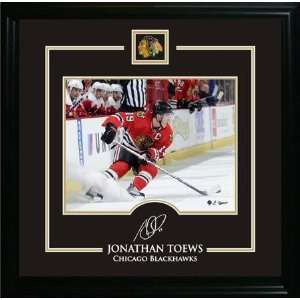  Jonathan Toews 8 x 10 Framed Photo with Signature 