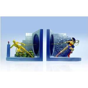  Wonder Woman Deluxe Bookends Toys & Games