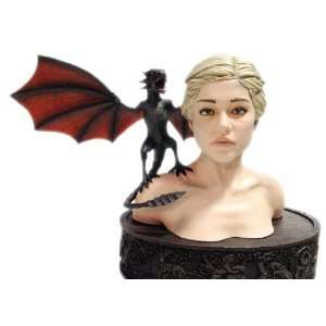   Dark Horse Deluxe Game of Thrones Daenerys Bust Toys & Games