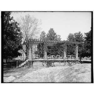  Rostrum,National Military Cemetery,Vicksburg,Miss.