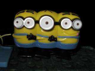DESPICABLE ME Pull Toy MINION CONGA LINE 1 & 2 Eyed NEW  