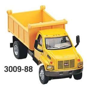   2003 GMC Topkick 2 Axle Low Bed Dump Truck   Yellow Toys & Games
