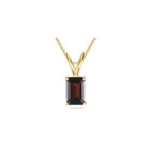    5.25 Cts Garnet Solitaire Pendant in 18K Yellow Gold Jewelry