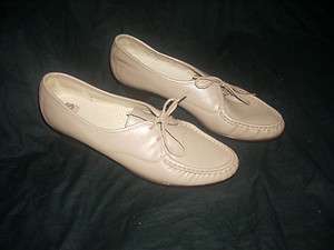 WOMENS SAS COMFORT SHOES TAN LEATHER HEELS SIZE 8 N  