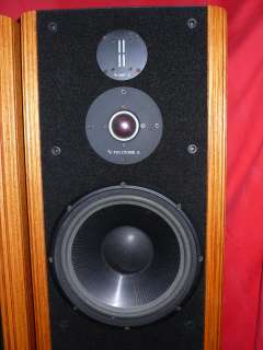 pair of mint Infinity Kappa 7 Audiophile speakers  
