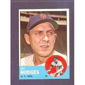   Topps #245 Gil Hodges Mets (Near Mint) *262375 Sports Collectibles