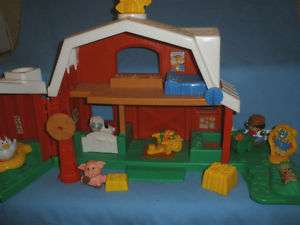2001 Fisher Price Little People Farm House with Sound  