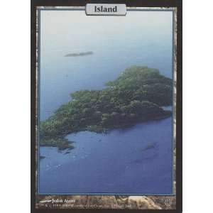    Island (Magic the Gathering  Unhinged #137 Rare) Toys & Games