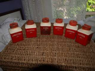 VINTAGE RED AND WHITE DAPOL PLASTIC SET 6 SPICE JARS  