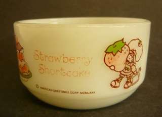 STRAWBERRY SHORTCAKE CUP TEA FIRE KING Vintage Fruit  