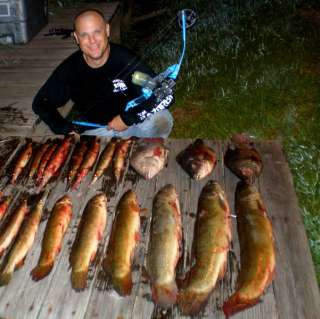 BOWFISHING TRIP BOWHUNTING FISHING TRIPS ORLANDO DISNEY  