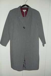 Woman Petite Gray Jacket & Dress 18  