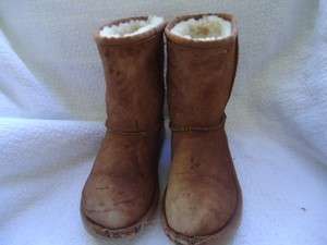   SHORT CLASSIC WINTER UGG BROWN LEATHER BOOTS SIZE 1 (163)  