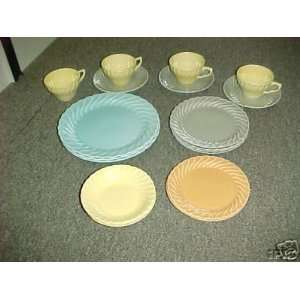  Vintage Royal China Dinnerware 20 pc Set 