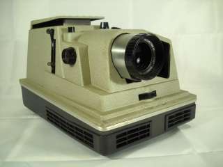   Revere Automatic 2x2 35mm Slide Projector Model # 808 With case  