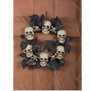  SKULL WREATH WITH BLACK LEAVES