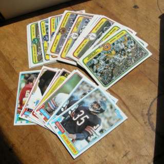 Lot 1050 American Football Trading Cards 1981 Topps, Fleer, 2 Boxes 