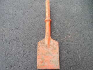 BRUNNER AND LAY JACKHAMMER BIT CLAY SPADE 1 1/8th HEX  