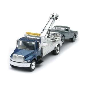  International 4200 Tow Truck w/ Ford F 250 Pickup 143 by 