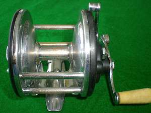 Vintage Penn 185 Reel from the 1950s   Nice Condition   Collectible 