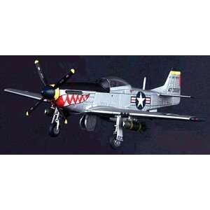   Dragon P 51D Mustang Sharks Mouth Model Airplane 