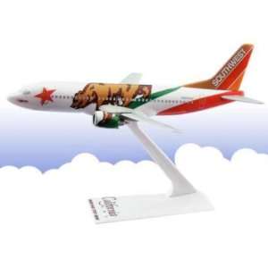  Snap Fit Model Plane 2 in 1 Package (LP38160C   B737 300 Southwest 